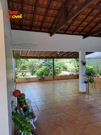 Imagem Casa à venda no Jardim Recreio, Ribeirão Preto-SP: 3 quartos, 3 suítes, 5 salas, 4 banheiros, 5 vagas, 450m². Quer Imóvel Negócios Imobiliários.