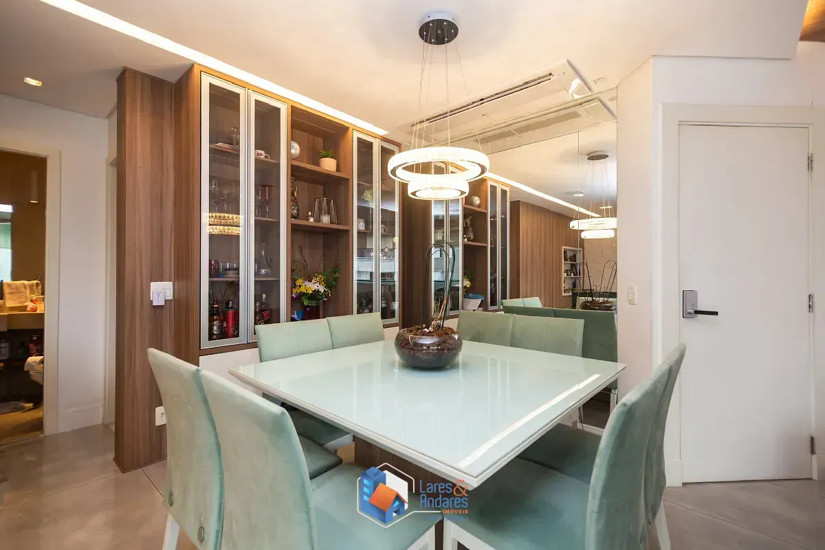 Imagem Apartamento para venda em Moema com 3 quartos, sendo 3 suítes, 121m²