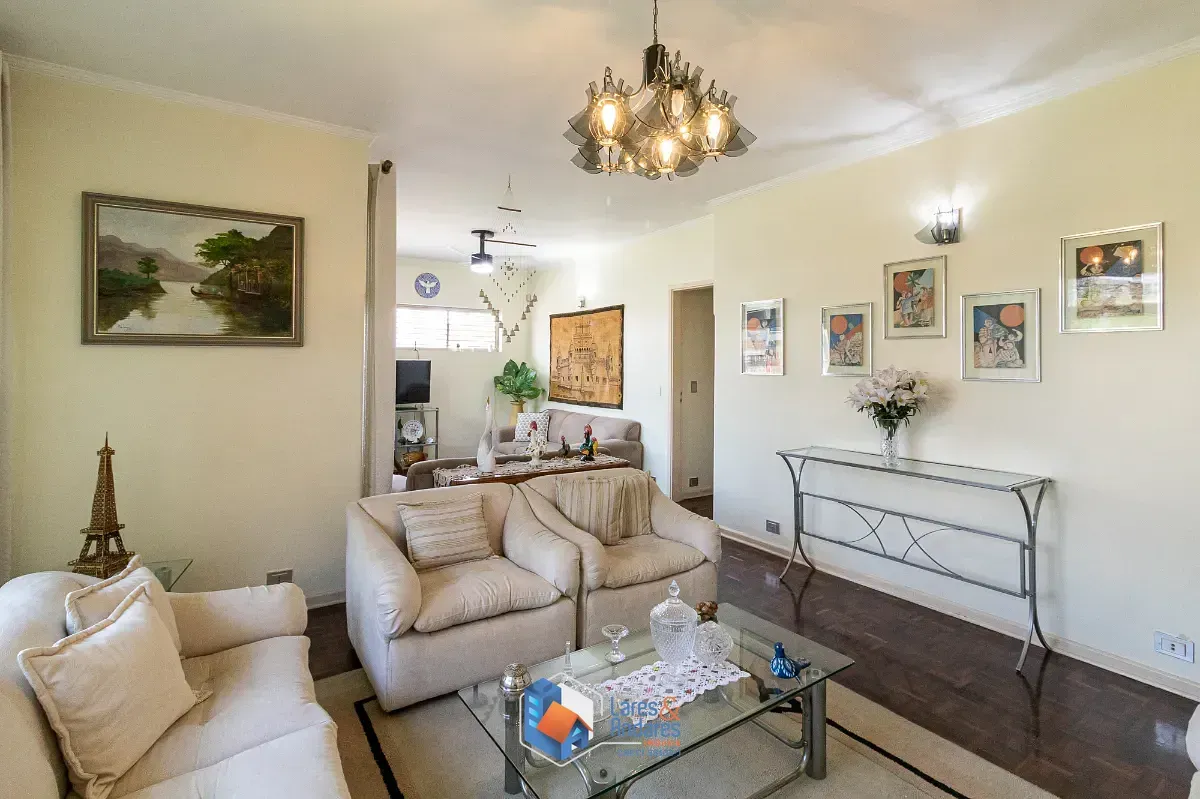 Imagem Casa para venda em Parque São Domingos com 3 quartos, sendo 1 suíte, 246m²