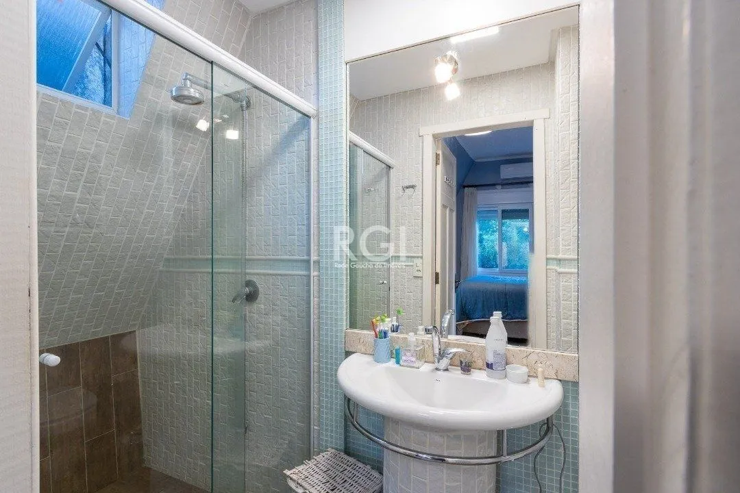 Imagem Casa para Venda - 200m², 3 dormitórios, sendo 1 suites, 2 vagas - Vila Assunção