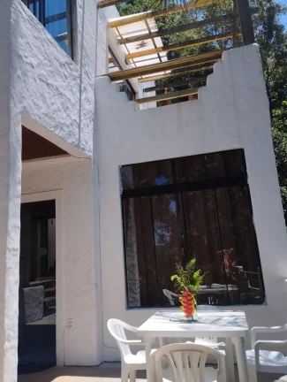 Imagem Casa com Vista para o Mar em Garopaba-SC: 3 Dorms, 2 Suítes, 250m², no Bairro Macacu