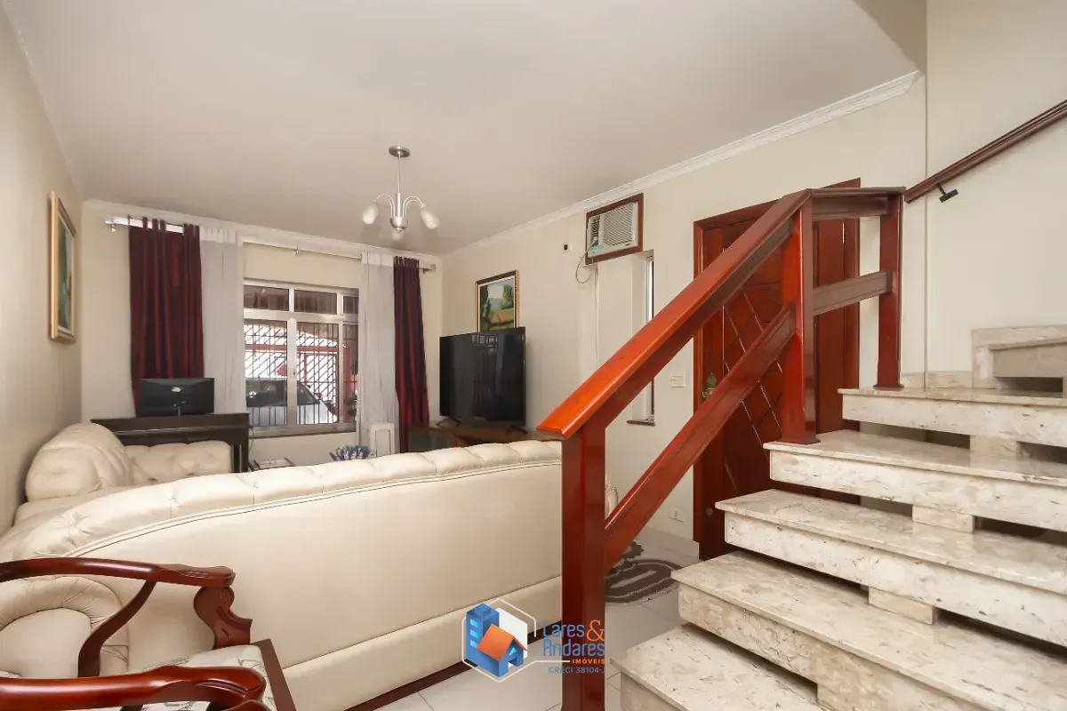 Imagem Casa para venda em Vila Marari com 3 quartos, sendo 1 suíte, 190m²
