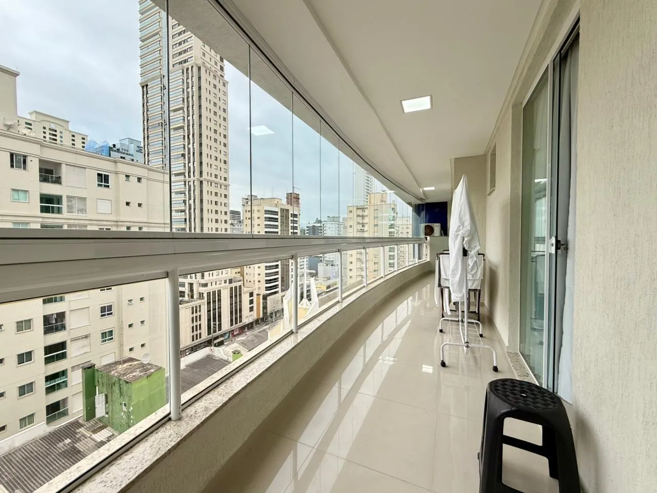 Imagem Apartamento com vista para o mar à venda com 120m2 por R$ 2.250.000,00