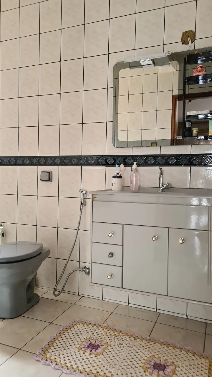 Imagem Imperdível! Casa à venda em Itu-SP, bairro Progresso, 3 quartos, 1 suíte, 1 sala, 3 banheiros, 4 vagas de garagem, 194 m².