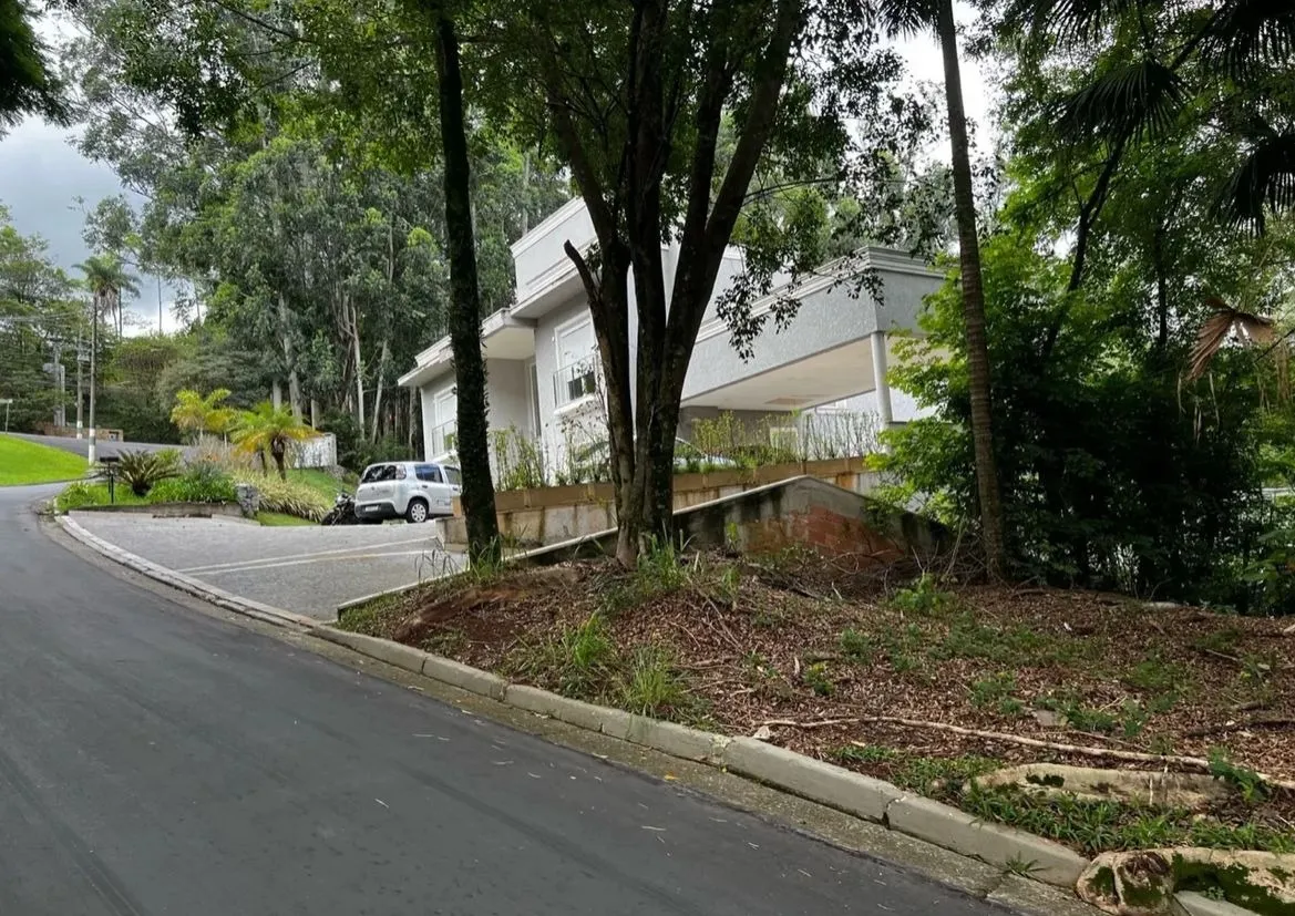 Imagem Terreno à Venda em Condomínio no Residencial Tamboré - Barueri-SP: 1.328,00 m² de Área