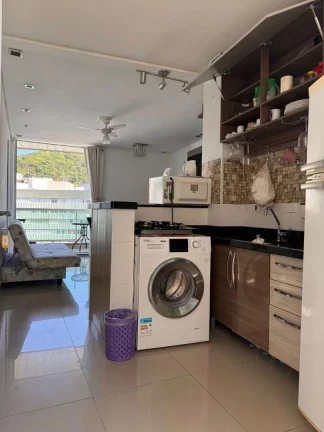 Imagem Apartamento com 2 dormitórios à venda, 68 m² por R$ 420.000 - Pitangueiras - Guarujá/SP