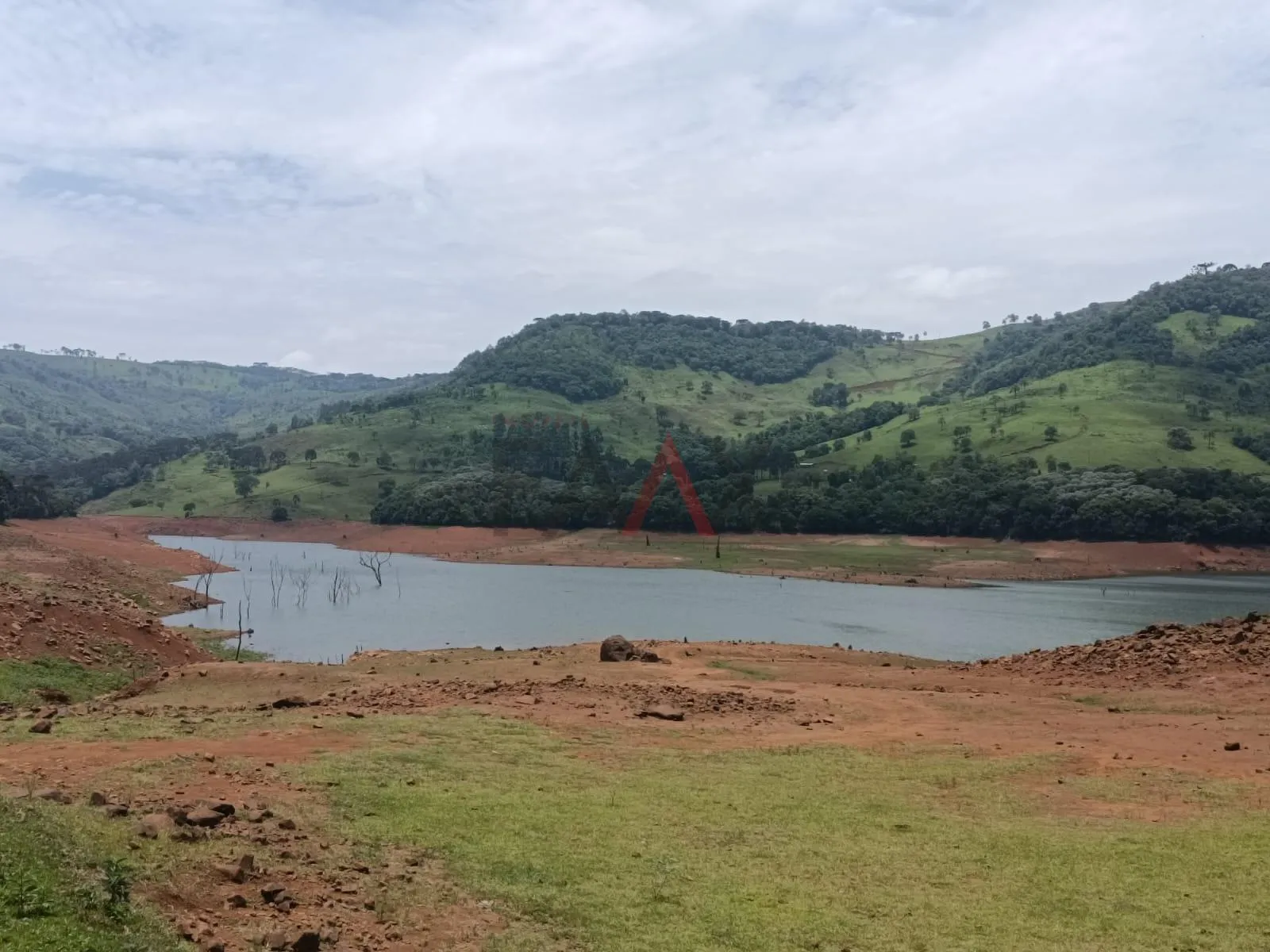 Imagem TERRENO NO PARAÍSO ALAGADO FAXINAL DO CÉU - LAGEADO FEIO- PR - Feio só o nome