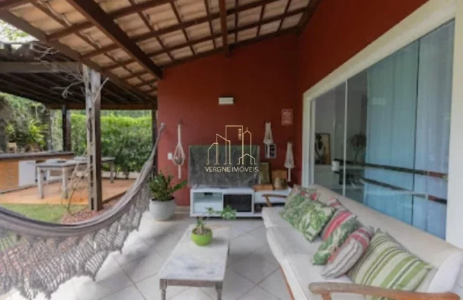 Imagem Vendo casa ampla nascente cercada de natureza conforto segurança em um dos melhores condomínios de Piatã