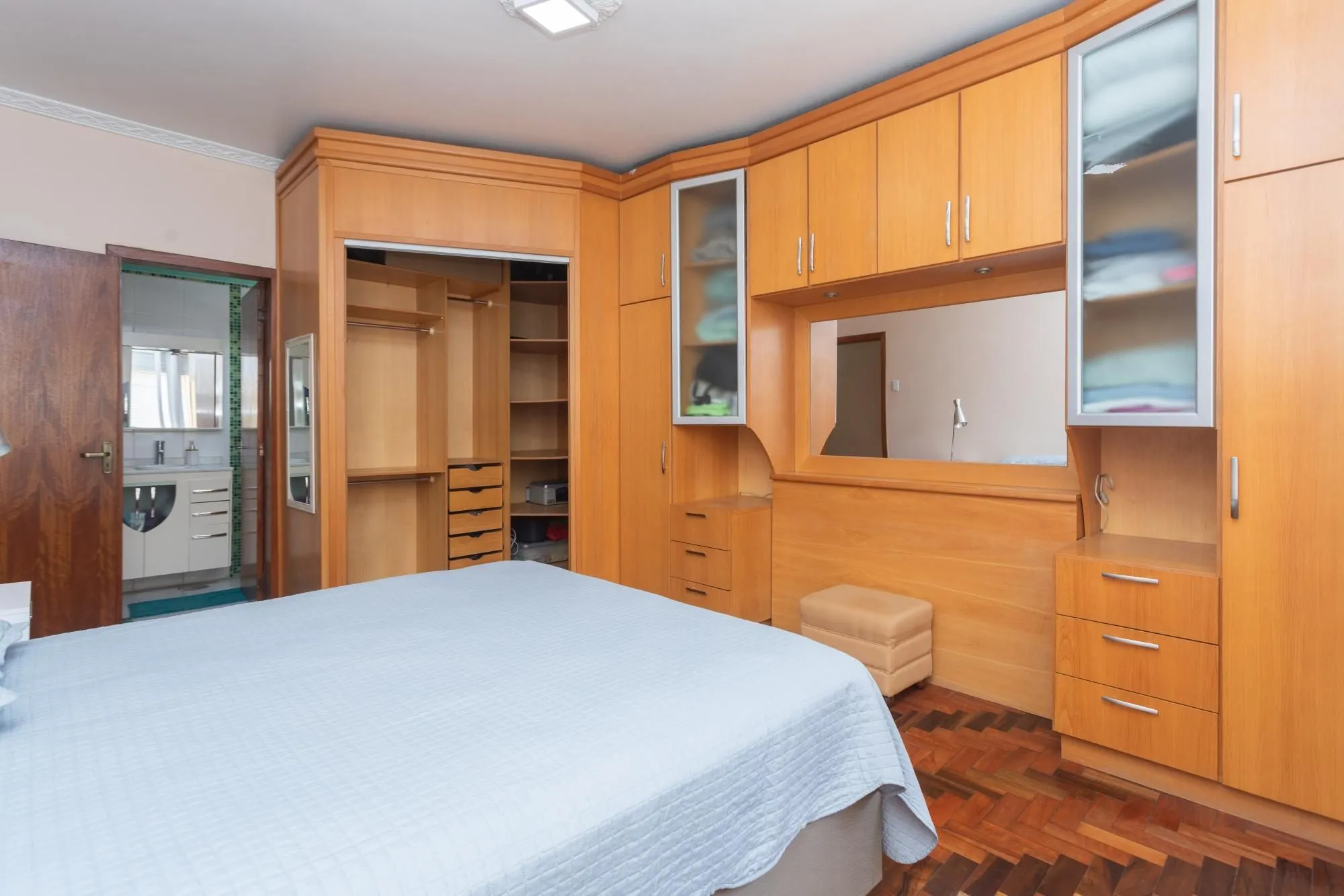 Imagem Apartamento 3 Dormitórios com Suíte e Garagem na Cidade Baixa - Próximo à Redenção