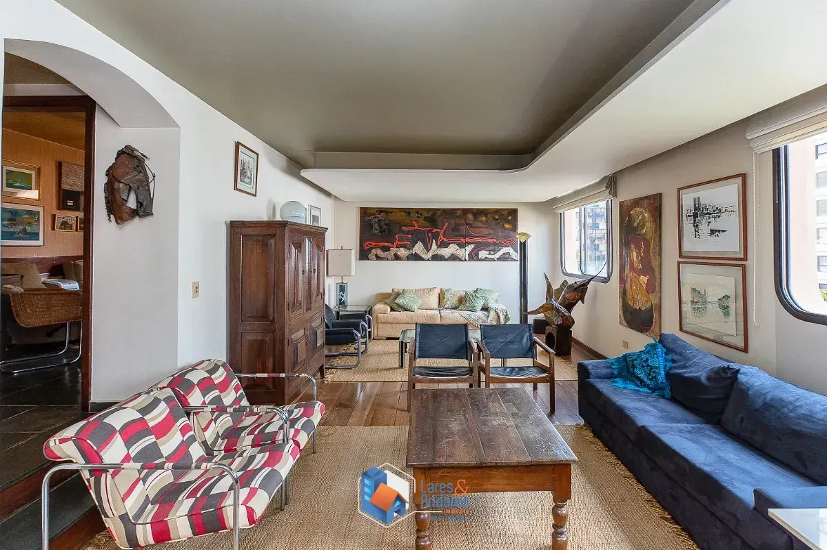 Imagem Apartamento para venda em Moema com 3 quartos, sendo 1 suíte, 210m²