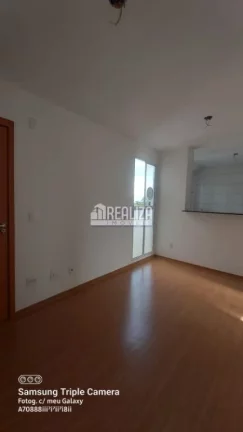 Imagem Apartamento de 2 dormitórios no Condomínio Residencial Turim, no bairro Recreio dos Bandeirantes, Uberaba: Oportunidade imperdível!