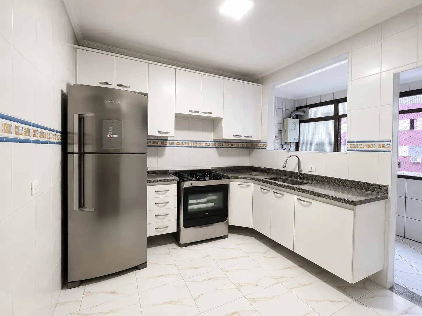 Imagem Apartamento com 2 Quartos à Venda, 69 m² em Encruzilhada - Santos