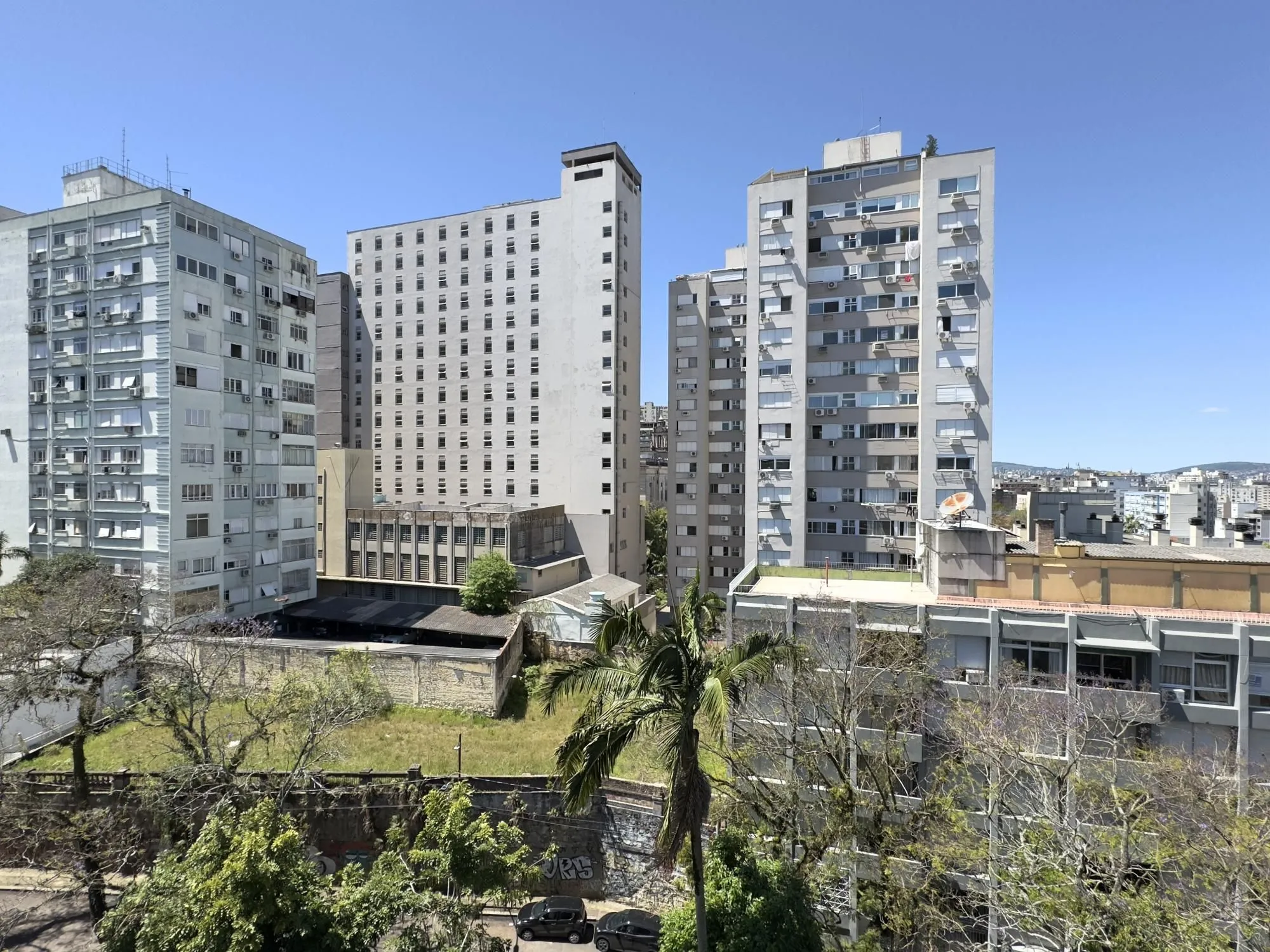 Imagem Apartamento mobiliado de 71m², com 2 dormitórios, sendo 1 suíte e vaga no Centro