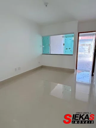 Imagem Aluguel de Casa Espaçosa na Vila Alpina, São Paulo-SP: 3 quartos, 1 suíte, 1 sala, 3 banheiros, 2 vagas, 96m²!