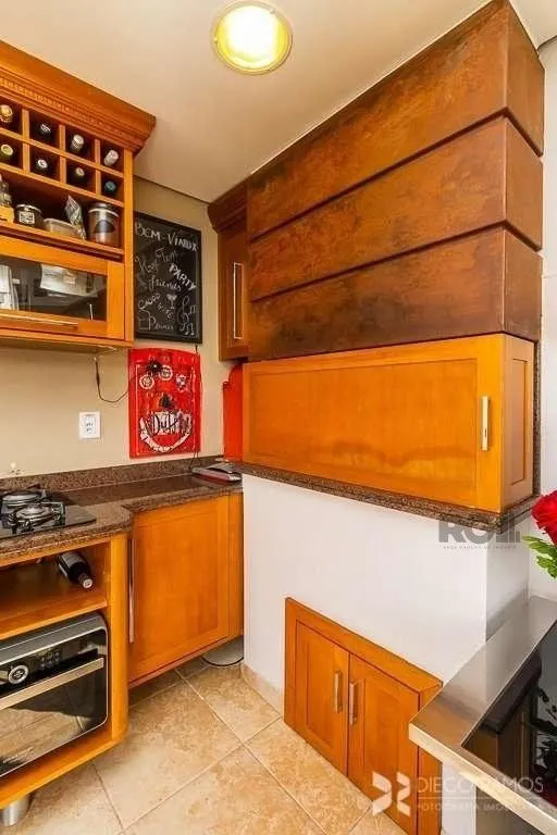 Imagem Cobertura para Venda - 185m², 3 dormitórios, sendo 1 suites, 2 vagas - Petrópolis