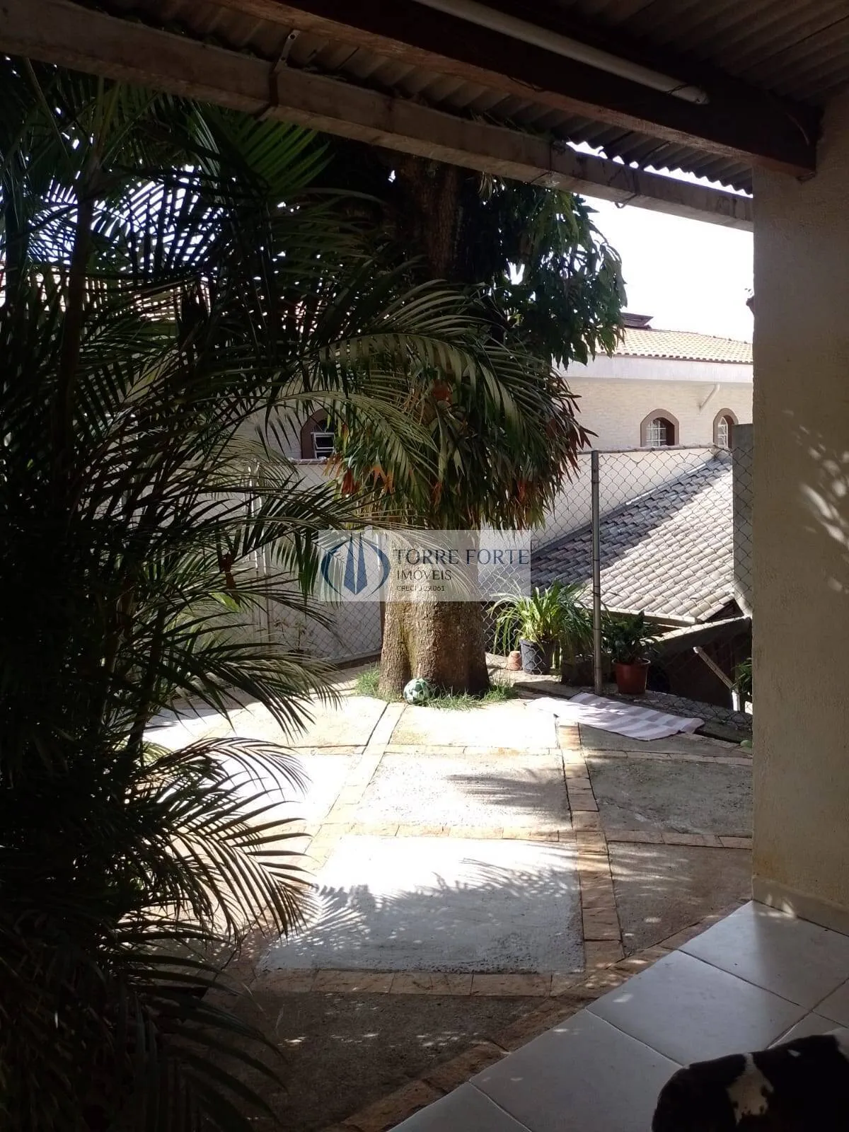Imagem Casa com estilo moderno, 3 dormitórios, 4 vagas no Jardim Vila Galvão