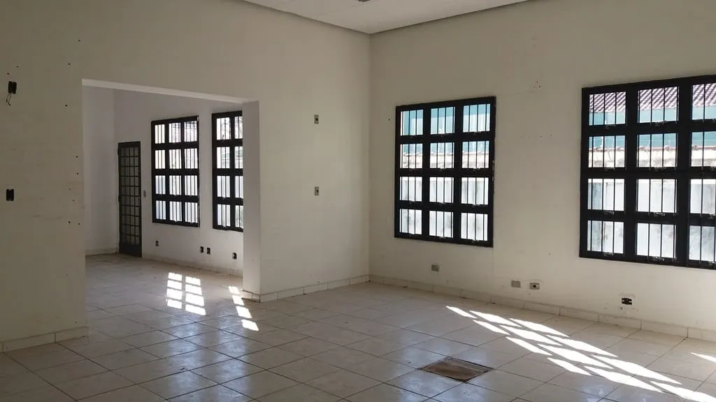 Imagem Comercial à venda 3 Quartos, 340M², Centro, Pindamonhangaba - SP