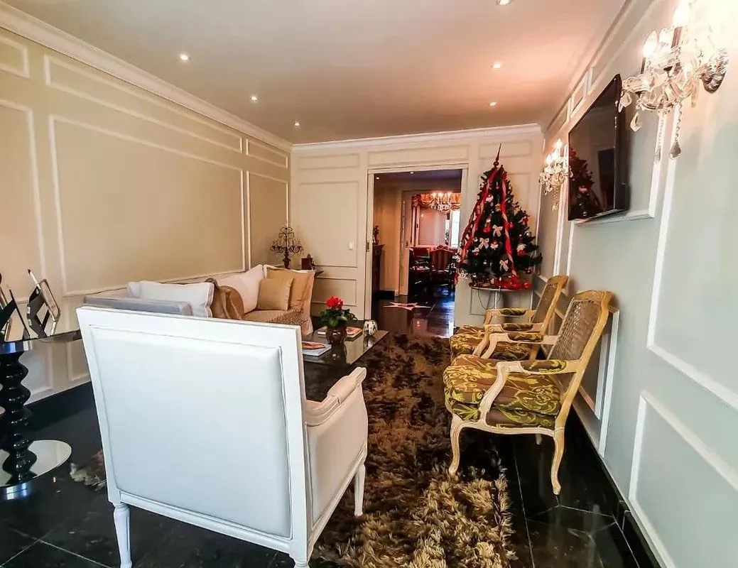 Imagem Vende-se apartamento com 3 quartos (1 suíte), 2 sacadas com churrasqueira, 132m² e 2 vagas - Auxiliadora