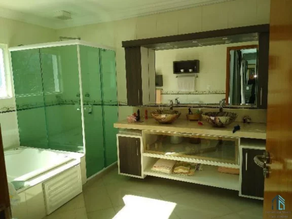 Imagem (PERMUTA) Casa a venda, 06 quartos c/suíte, 06 vagas, no Água Verde em Curitiba PR