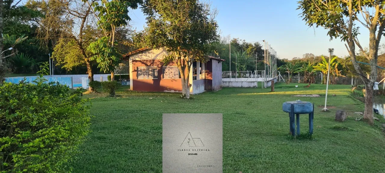Imagem Chácara à venda em Cesário Lange-SP, bairro Chácara Três Dias - 3 quartos, 1 sala, 2 banheiros, 1 vaga de garagem, 250m².