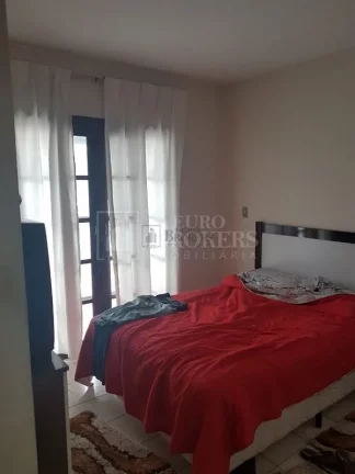 Imagem Excelente sobrado dividido em 3 apartamentos
