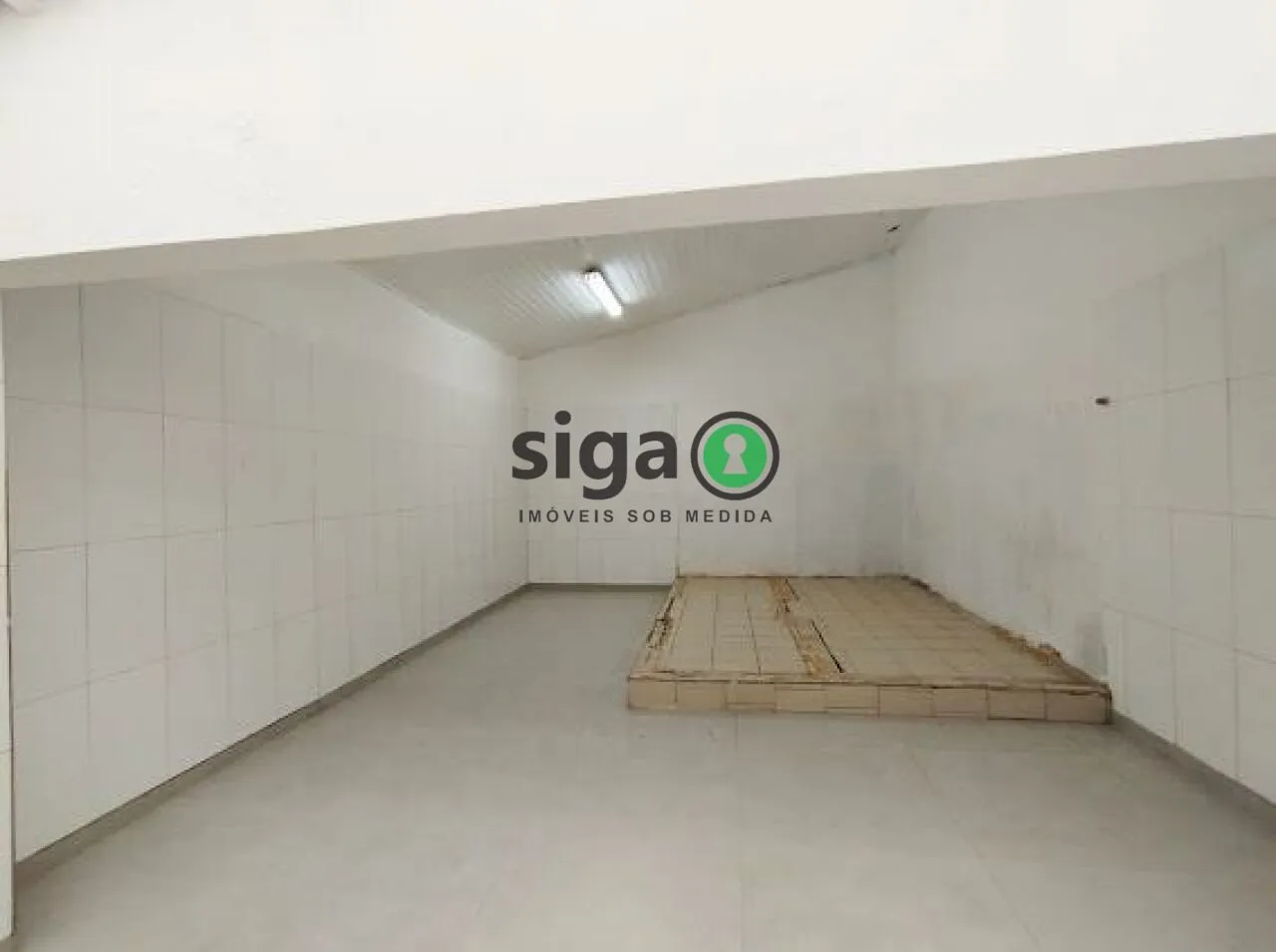 Imagem Casa Comercial no Itaim Bibi para locação com 105m², com 5 salas, 1 banheiros e 2 vagas, sem mobilia