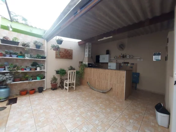 Imagem CASA TÉRREA- 2 QUARTOS- QUINTAL - ÁREA GOURMET - COND. JD DAS DÁLIAS