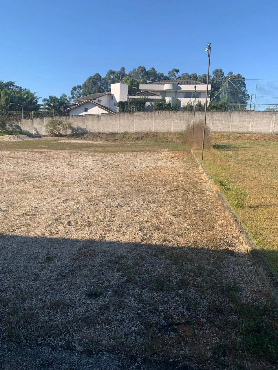 Imagem Terreno Comercial de 450 m² para Locação em Avenida de Alto Fluxo, Próximo aos Condomínios e Shopping Pátio Pinda