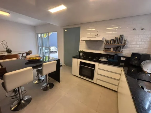 Imagem Casa com 4 dormitórios à venda, 300 m² por R$ 1.690.000,00 - GRANJA VIANA - JARDIM DAS FLORES - Cotia/SP