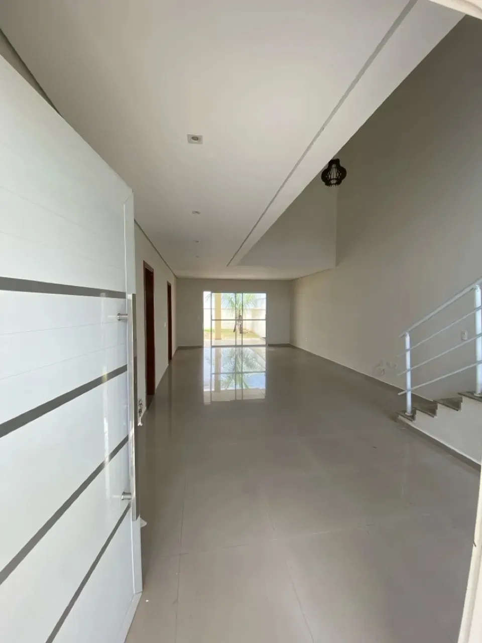 Imagem Casa de Luxo em Condomínio: 3 Quartos, 3 Suítes, 5 Banheiros, 4 Vagas em Sorocaba - Chácaras Reunidas São Jorge