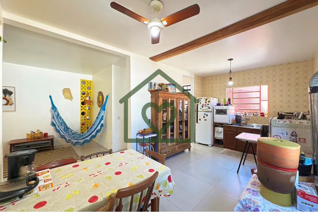 Imagem Casa de esquina com 3 dormitórios e 155m2 privativos no Jardim Vila Nova (bairro Vila Nova), terren...