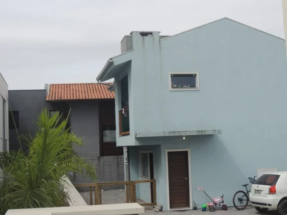 Imagem Casa moderna em Campo Duna: 2 apartamentos, semi mobiliados e localização privilegiada!