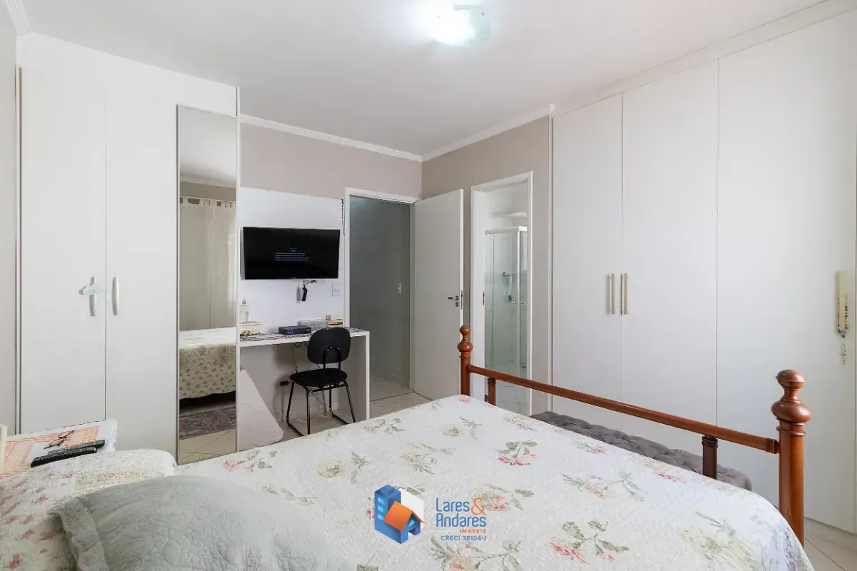 Imagem Casa no condomínio Residencial Recanto dos Pássaros para venda com 3 quartos, sendo 3 suítes, 220m²