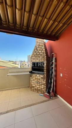 Imagem Casa ampla, com 400m de área construída, 3 4, sendo 01 suíte, 01 escritório, no