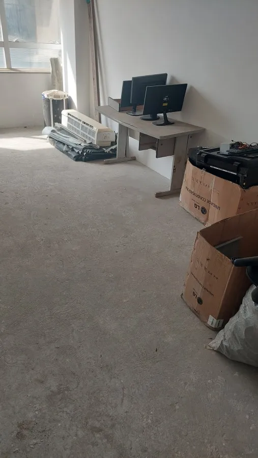 Imagem Sala Comercial para Locação em Itaboraí, Três Pontes, 1 banheiro, 1 vaga