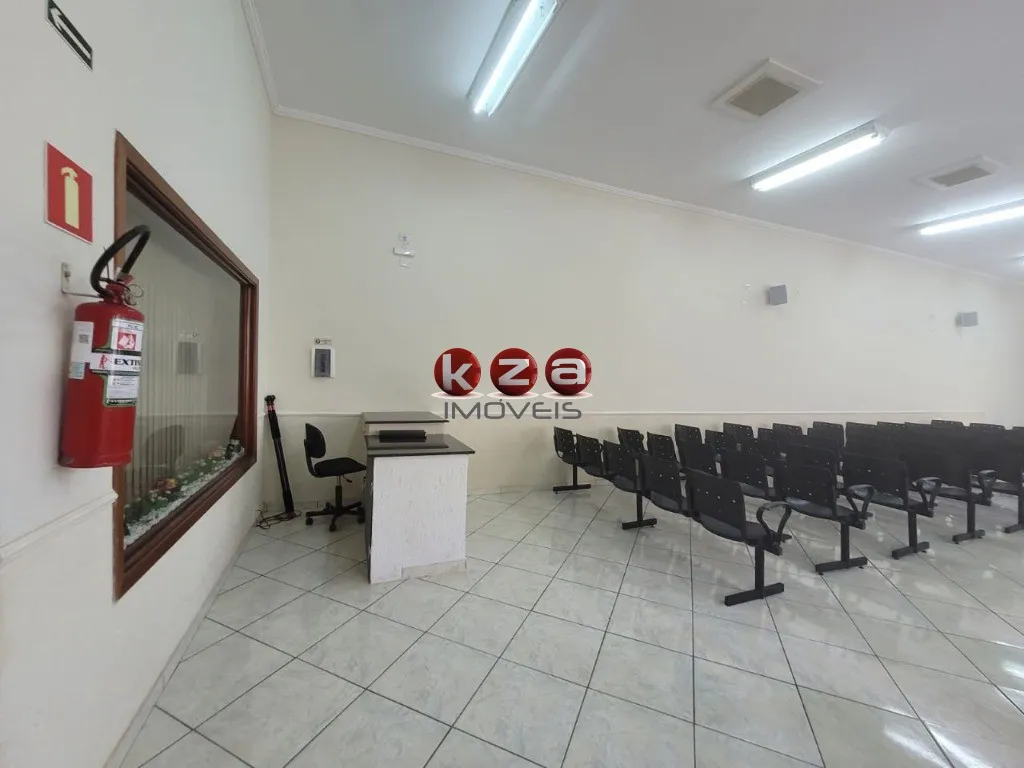 Imagem Casa Comercial à Venda em Valinhos-SP - Vila D'agostinho: 02 Quartos, 3 Salas, 1 Banheiro, 2 Vagas de Garagem, 182,00 m² de Área.