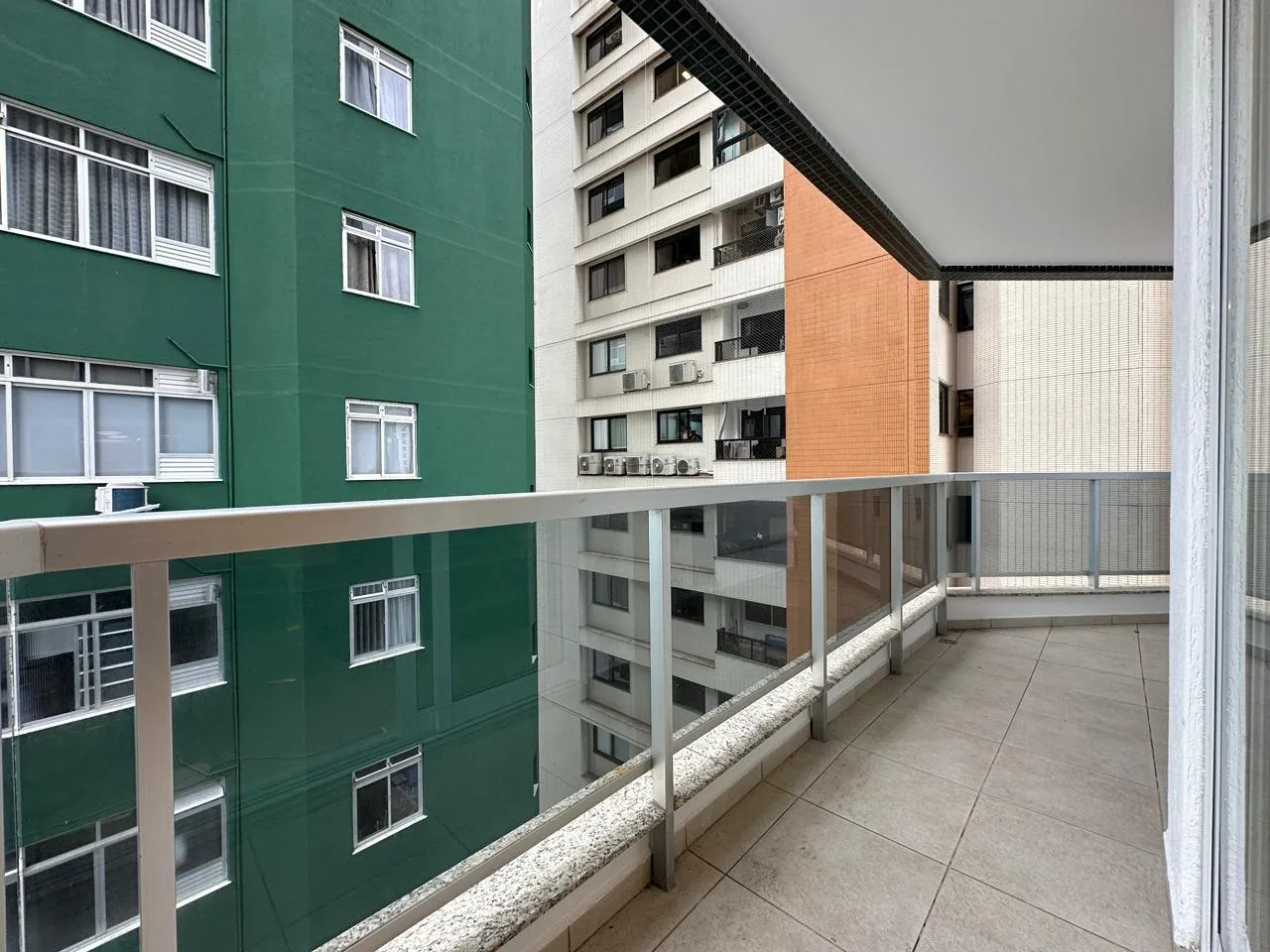 Imagem Apartamento com vista para o mar à venda com 1102m2 por R$ 2.590.000,00