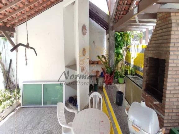 Imagem Casa à Venda no Bairro 13 de Julho, Aracaju-SE - 280 m², 4 quartos, 3 suítes, 3 salas, 5 banheiros e 3 vagas!