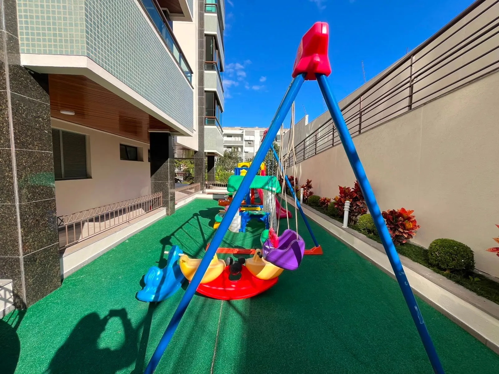 Imagem Apartamanto a venda no Menino Deus com 3 quartos e sacada