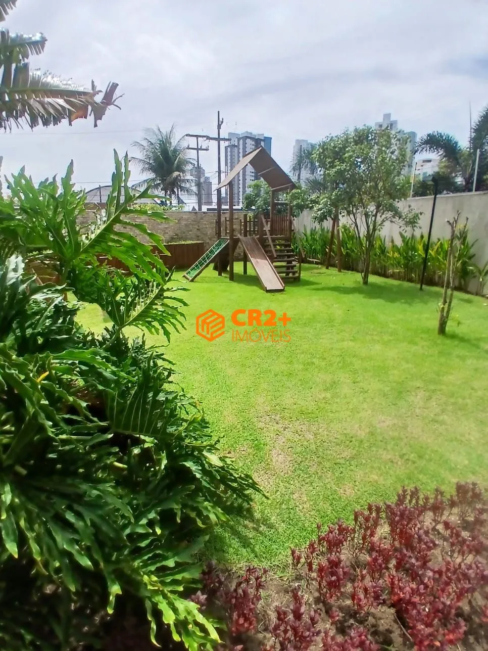 Imagem Apartamento Alto Padrão-Boa Viagem-146m2 - 03 Quartos -02 Suites - Varanda Difer