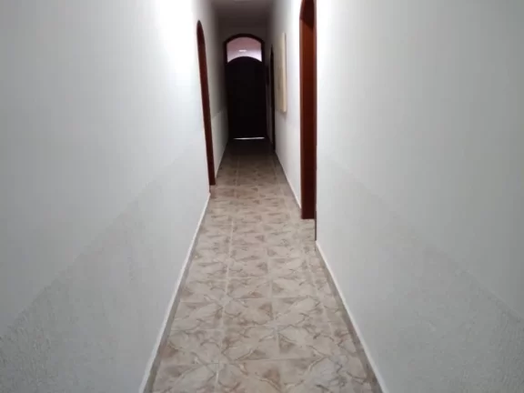 Imagem EXCELENTE CASA ISOLADA NO MARACANÃ COM 4 SUÍTES E 4 VAGAS!!!