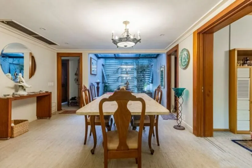 Imagem Cobertura para Venda - 304.71m², 3 dormitórios, sendo 1 suites, 2 vagas - Bela Vista