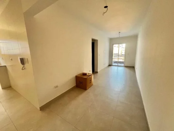 Imagem EXCELENTE OPORTUNIDADE! Apartamento no canto do forte com 2 dormitórios e suíte!