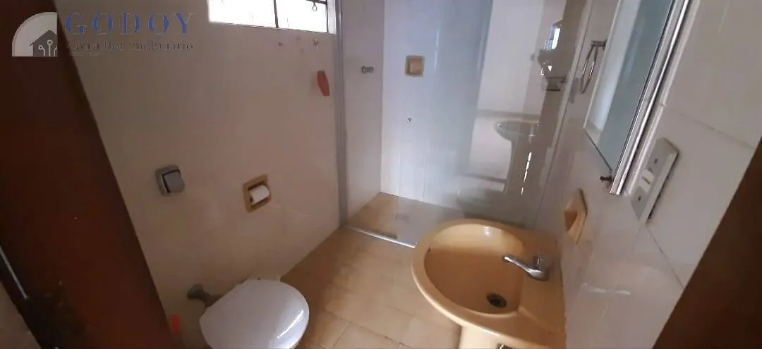 Imagem Casa térrea com suíte, escritório e varanda próxima ao Hospital Unimed
