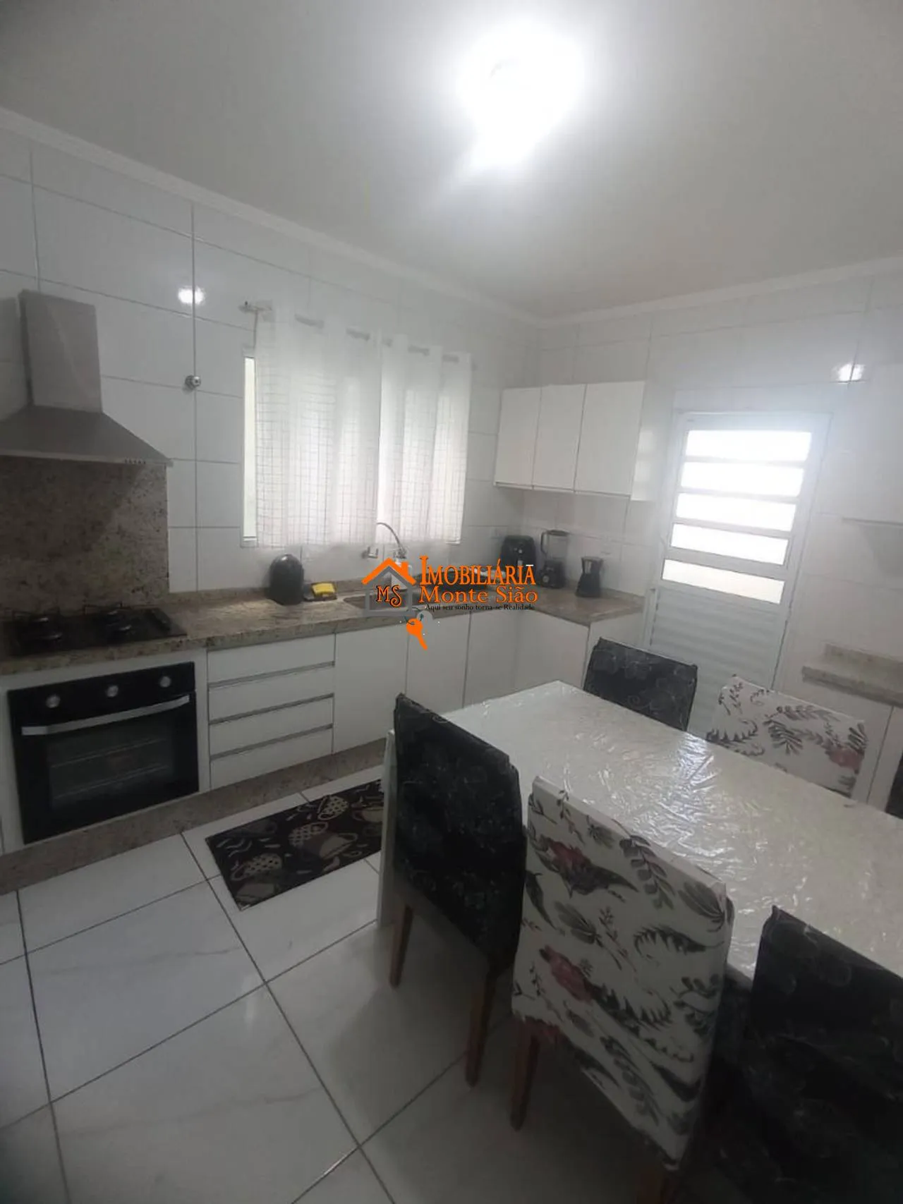 Imagem Sobrado com 2 dormitórios à venda, 100 m² por R$ 390.000,00 - O Pequeno Coração - Itaquaquecetuba/SP