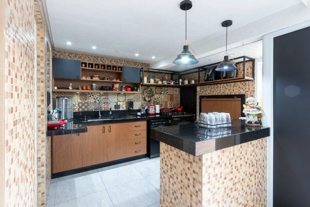 Imagem Casa para Venda - 342m², 3 dormitórios, sendo 2 suites, 2 vagas - Espírito Santo