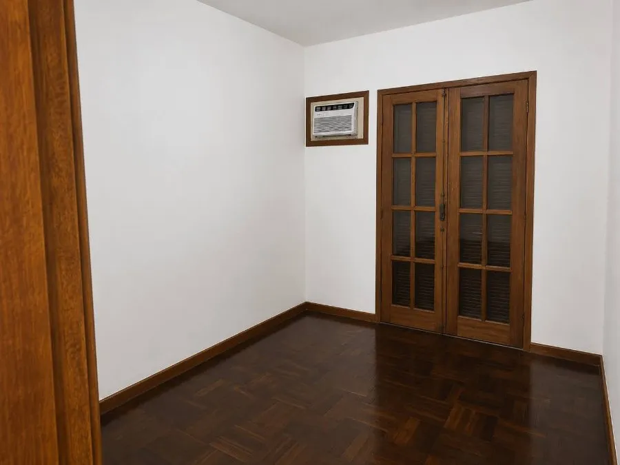 Imagem Casa Nova para Venda no Recreio dos Bandeirantes - 4 Quartos, 2 Suítes, 6 Vagas e Piscina