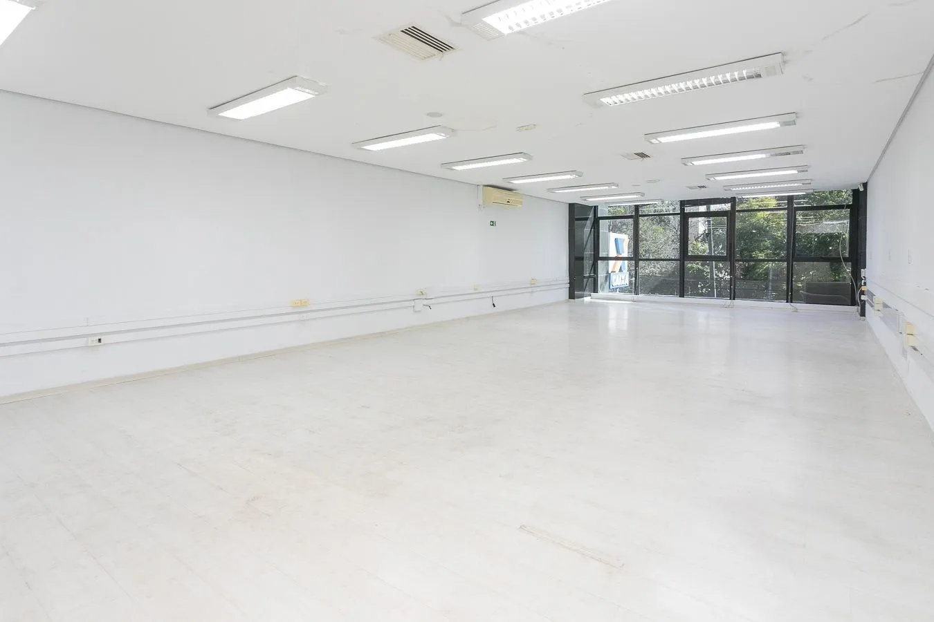 Imagem PRÉDIO COMERCIAL na Rua Cel. Bordini Bairro Auxiliadora - Porto Alegre