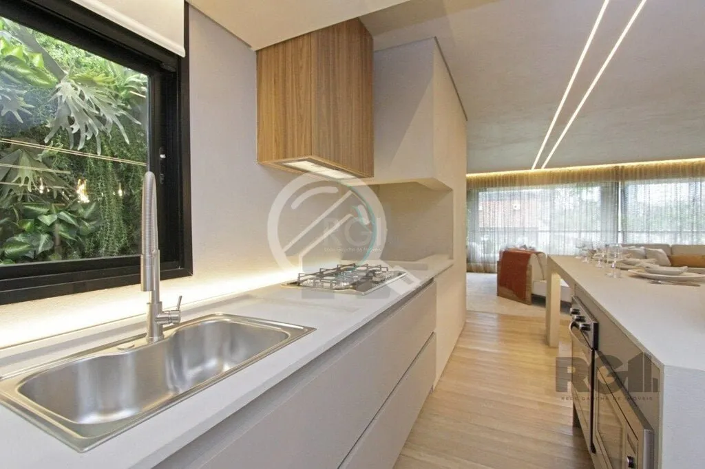 Imagem Apresento um sofisticado apartamento de 151 m² privativos no 18º andar, situado no bairro Menino D...