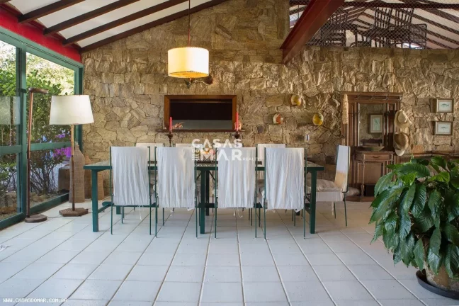 Imagem Casa Frente Mar para Venda em Armação dos Búzios / RJ no bairro Manguinhos